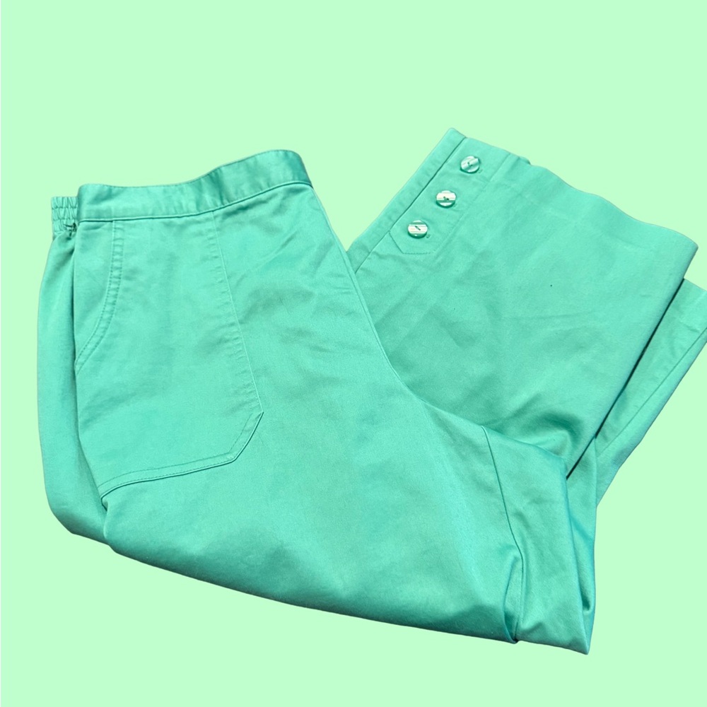 Alfred Dunner green capri pants women’s size 12 P measurements in pics like new